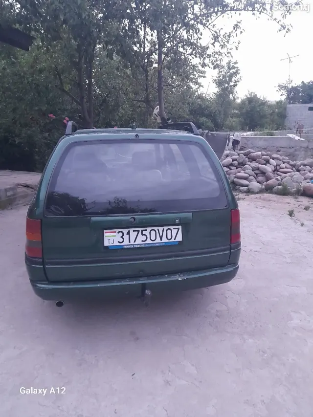Opel Astra F 1996 · 1.6 MT