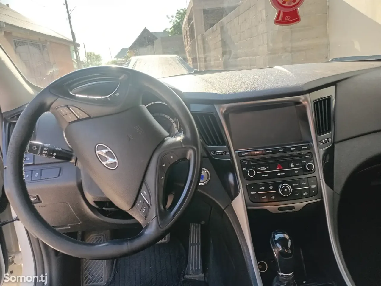 Hyundai Sonata 2013 · 2.0 AT