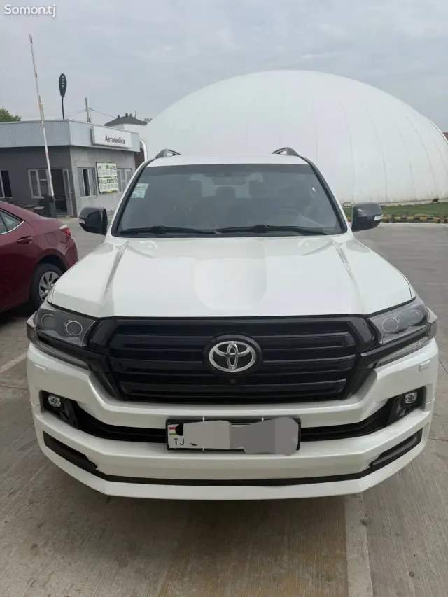 Toyota Land Cruiser 2018 · 4.5 AT