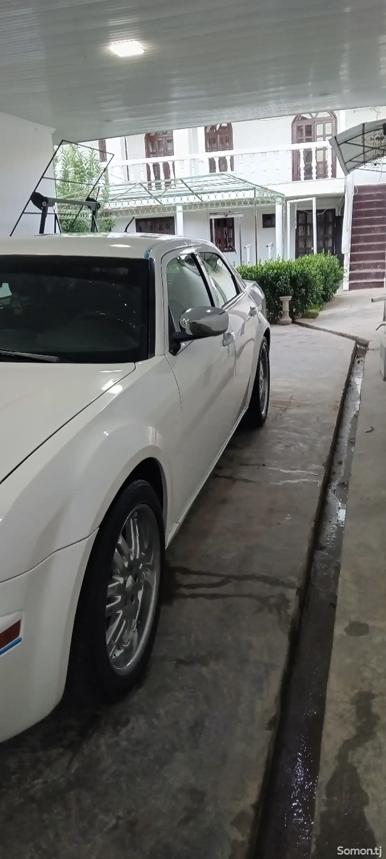 Chrysler 300C 2008 · 2.7 AT