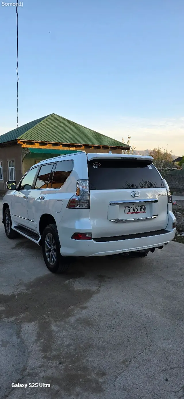 Lexus GX series 2015 · 4.6 AT