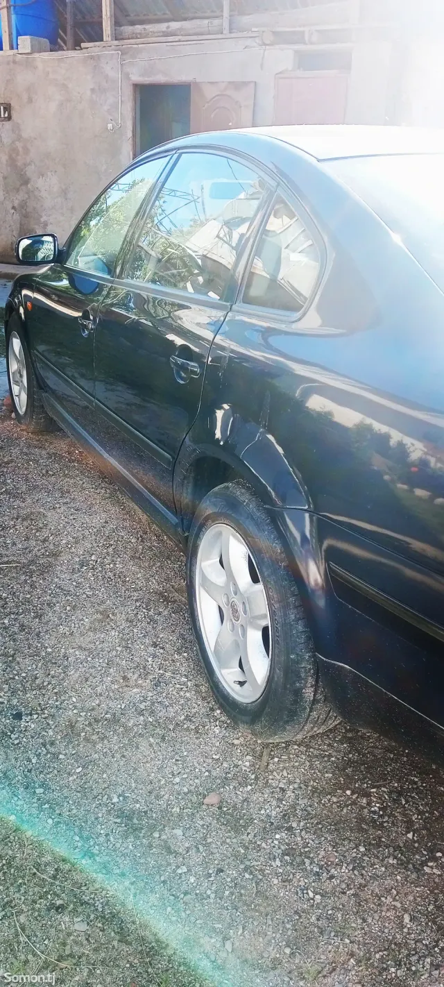 Volkswagen Passat 1998 · 1.8 MT
