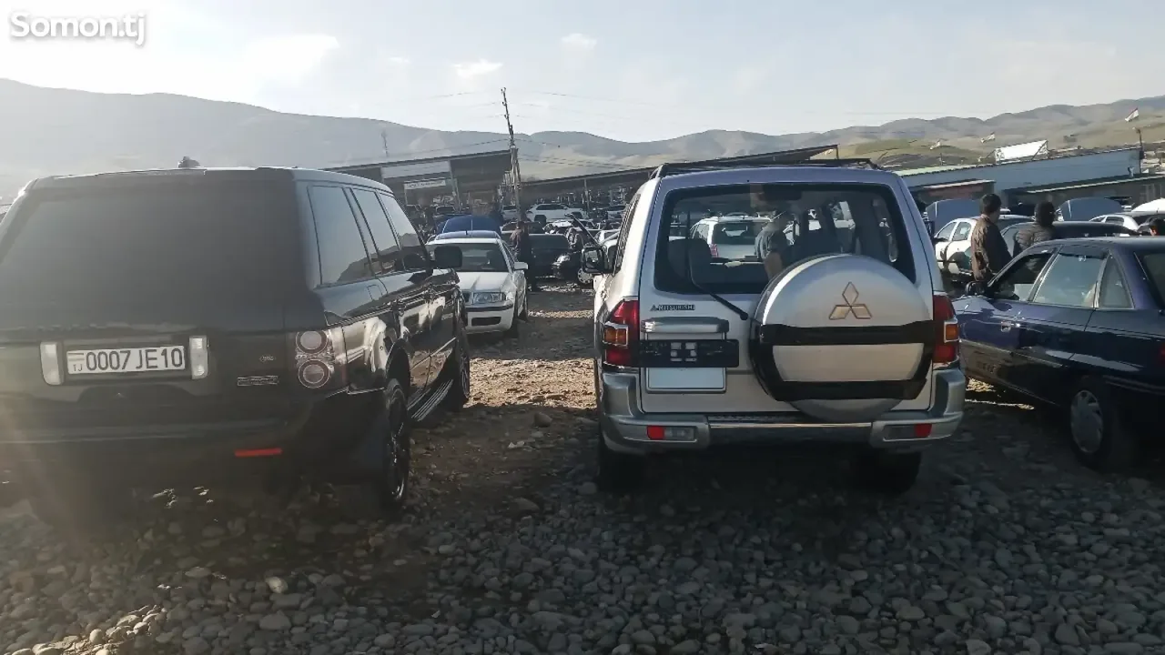 Mitsubishi Pajero 2000 · 3.5 AT