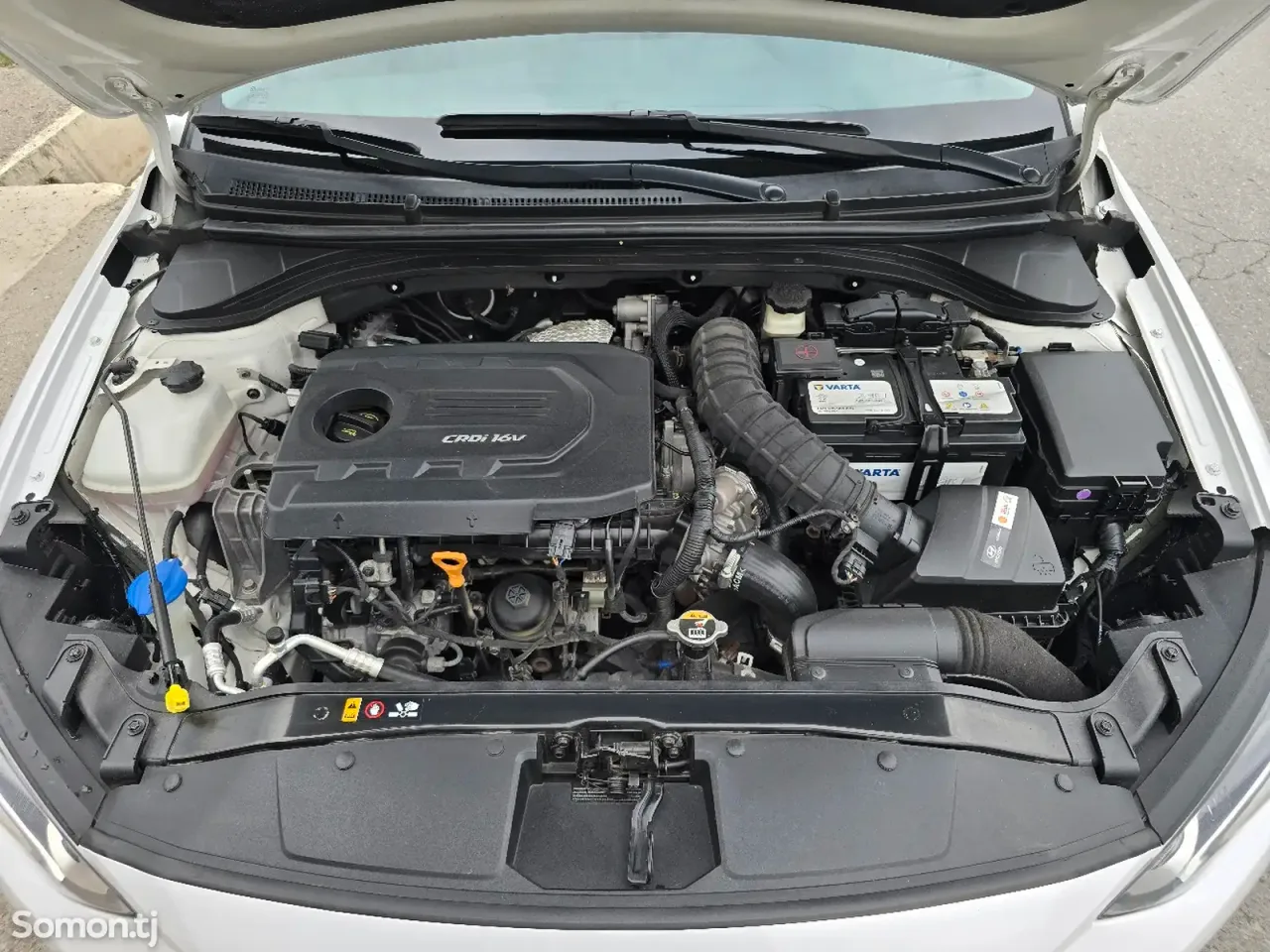 Hyundai Avante 2015 · 1.7 AT