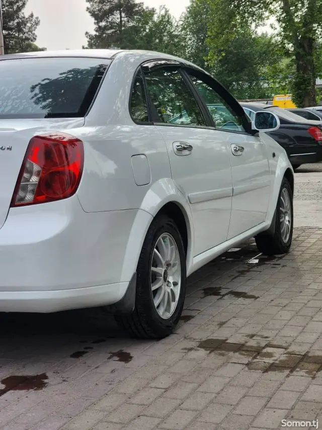 Daewoo Lacetti 2004 · 1.6 AT