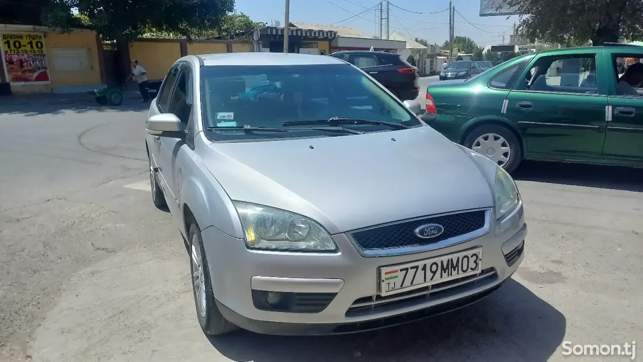 Ford Focus 2006 · 1.6 MT