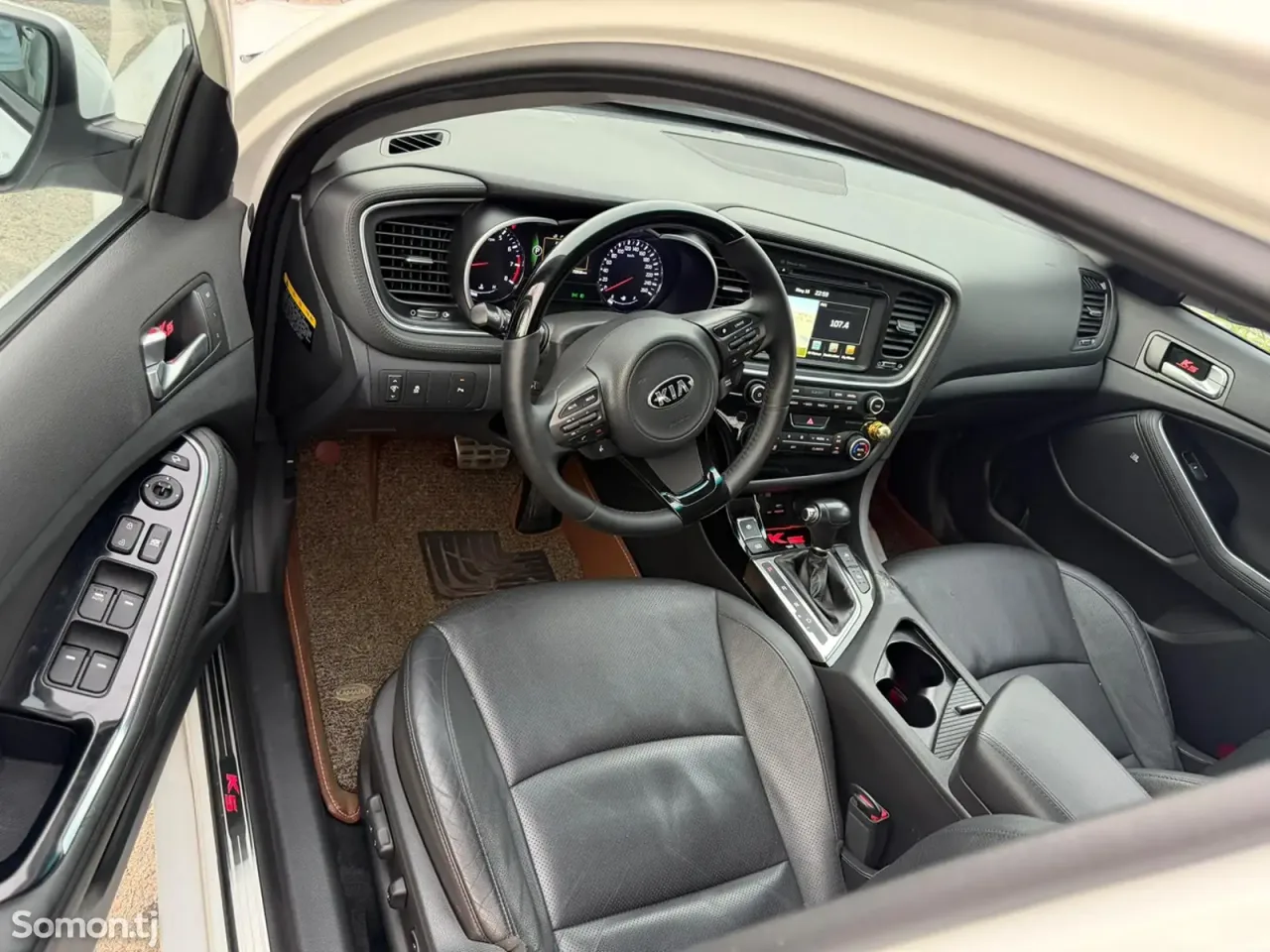 Kia K5 2015 · 2.0 AT