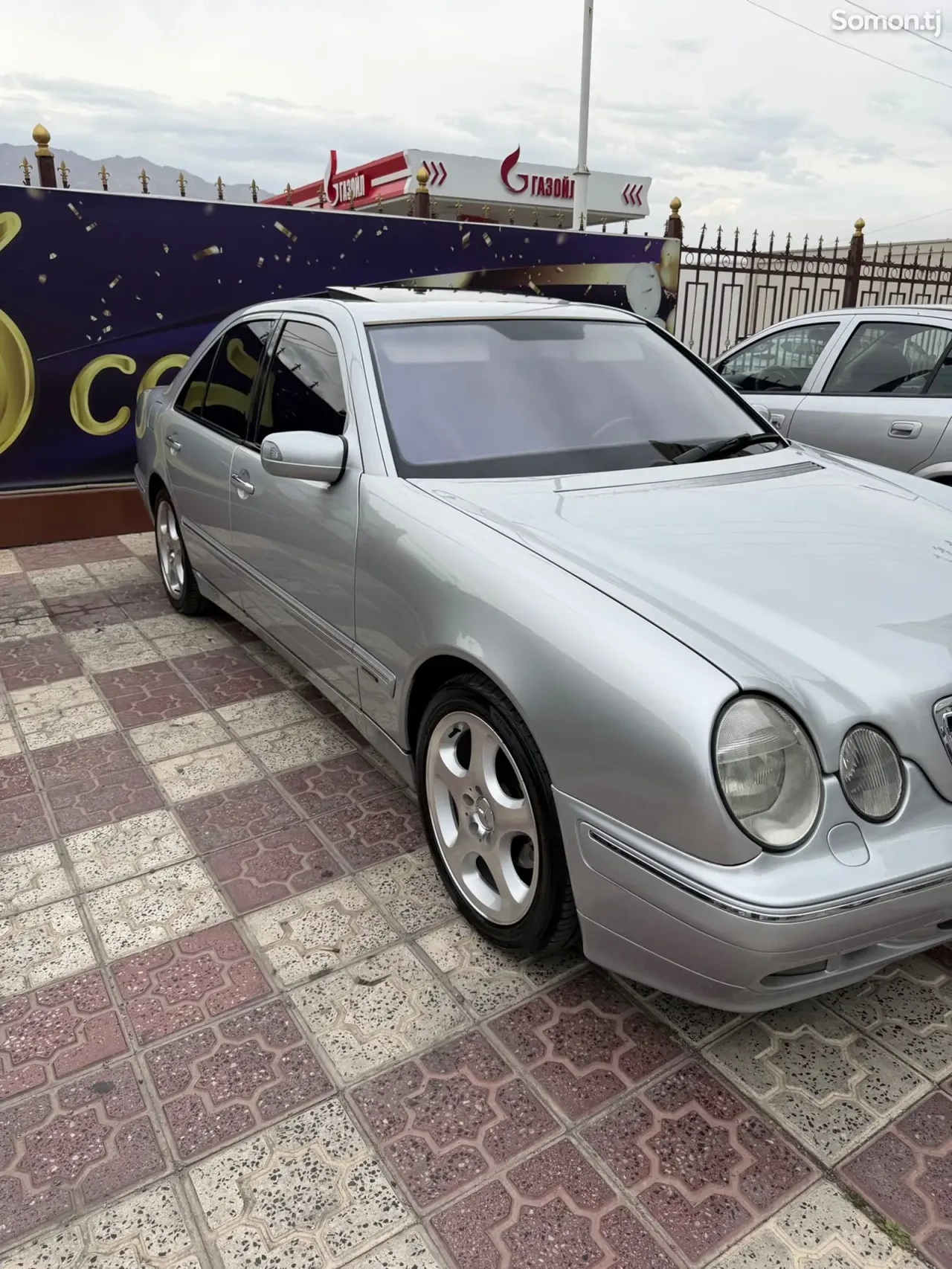 Mercedes-Benz E class 2001 · 2.4 AT