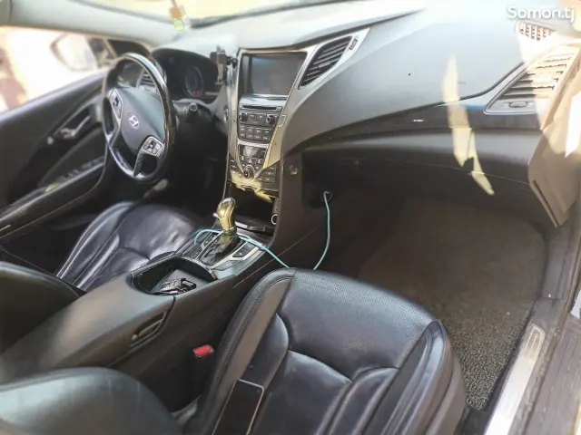Hyundai Grandeur 2014 · 2.4 AT