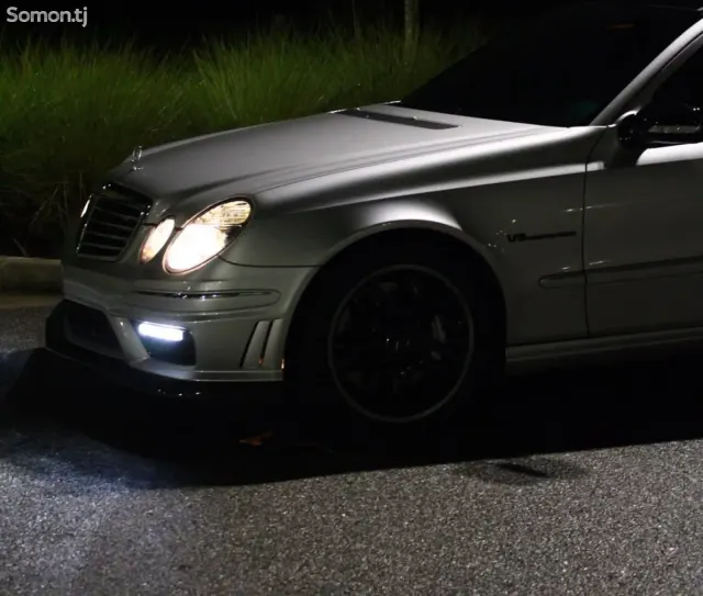 Mercedes-Benz E class 2008 · 5.5 AT