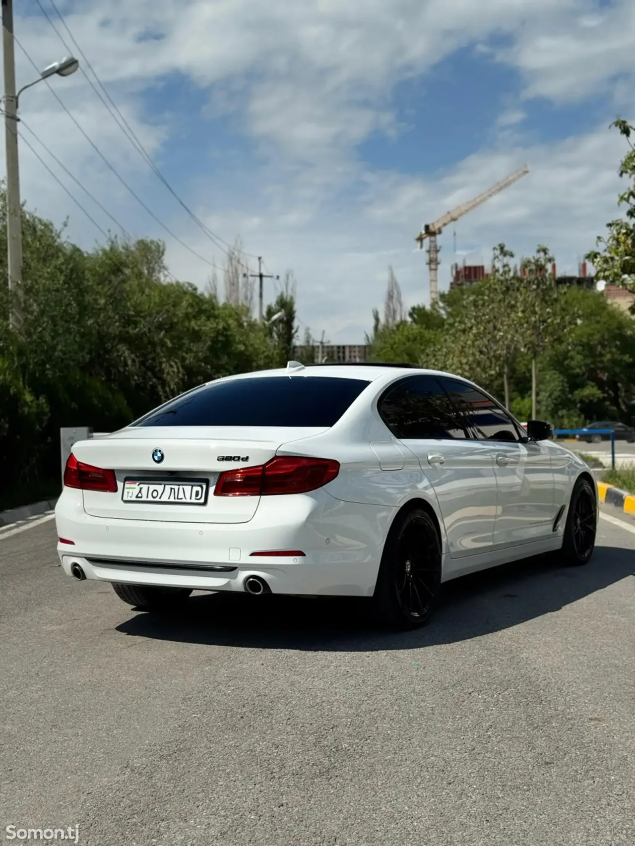BMW 5 series 2018 · 2.0 AT