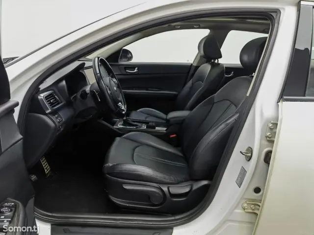 Kia K5 2016 · 1.6 AT
