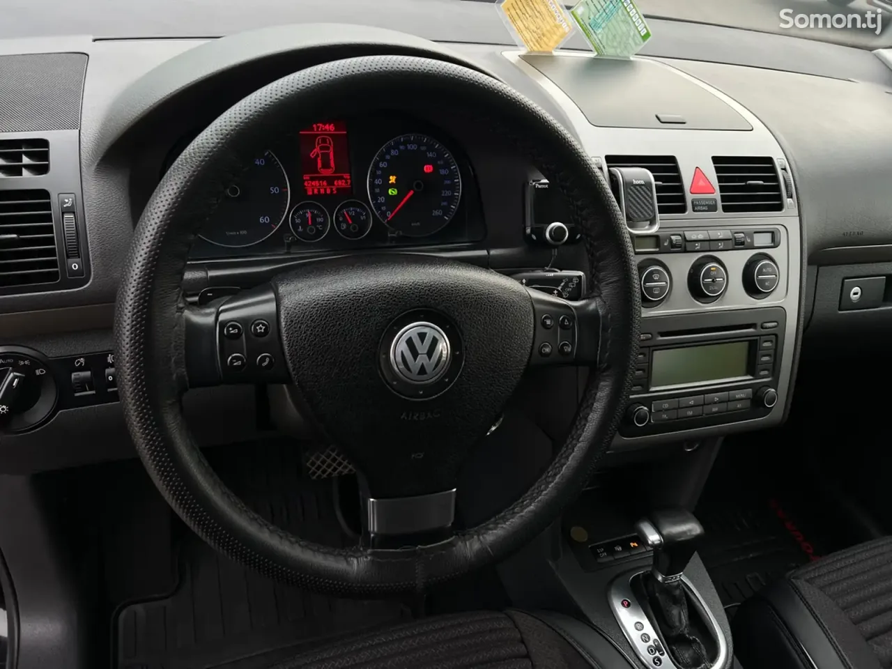 Volkswagen Touran 2008 · 1.9 AT
