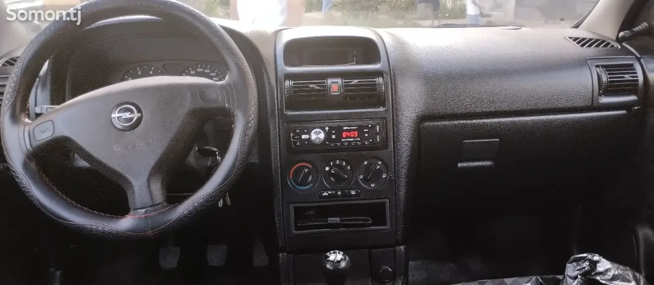 Opel Astra G 1998 · 1.6 MT
