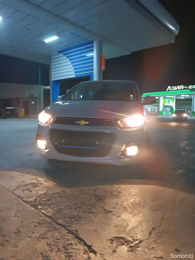 Chevrolet Spark 2015 · 1.3 AT