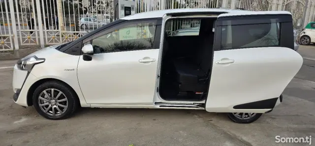 Toyota Sienta 2016 · 1.5 CVT