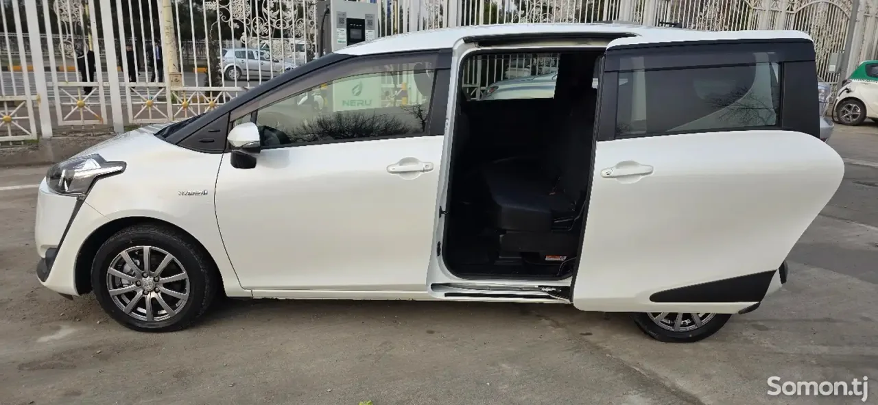 Toyota Sienta 2016 · 1.5 CVT