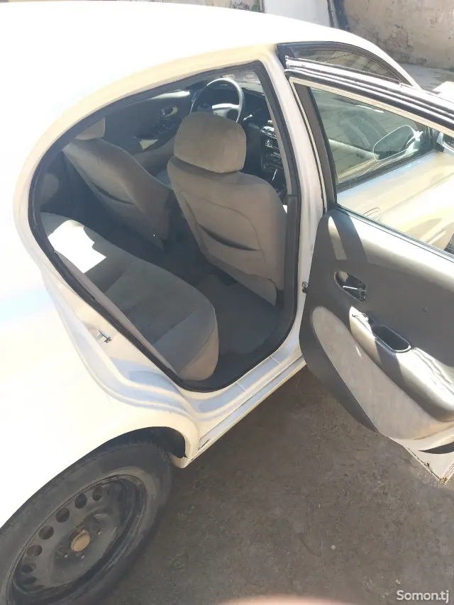 Daewoo Leganza 1997 · 1.8 MT