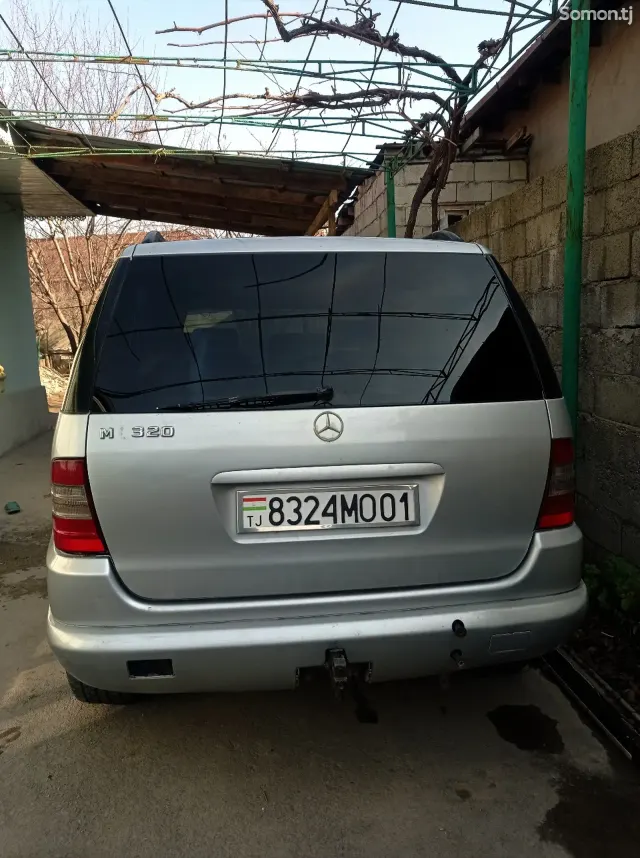 Mercedes-Benz ML class 1999 · 2.2 MT