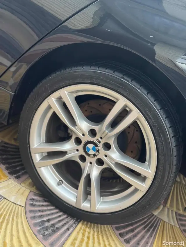 BMW 3 series 2015 · 2.0 AT
