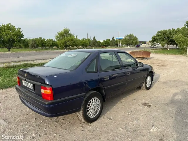 Opel Vectra B 1993 · 1.6 MT