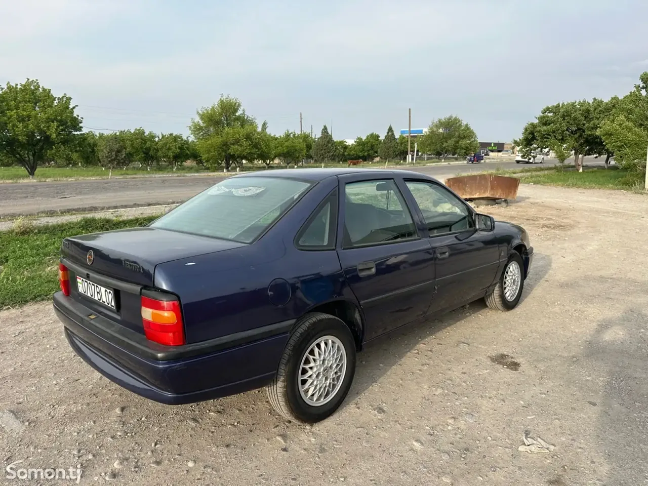Opel Vectra B 1993 · 1.6 MT