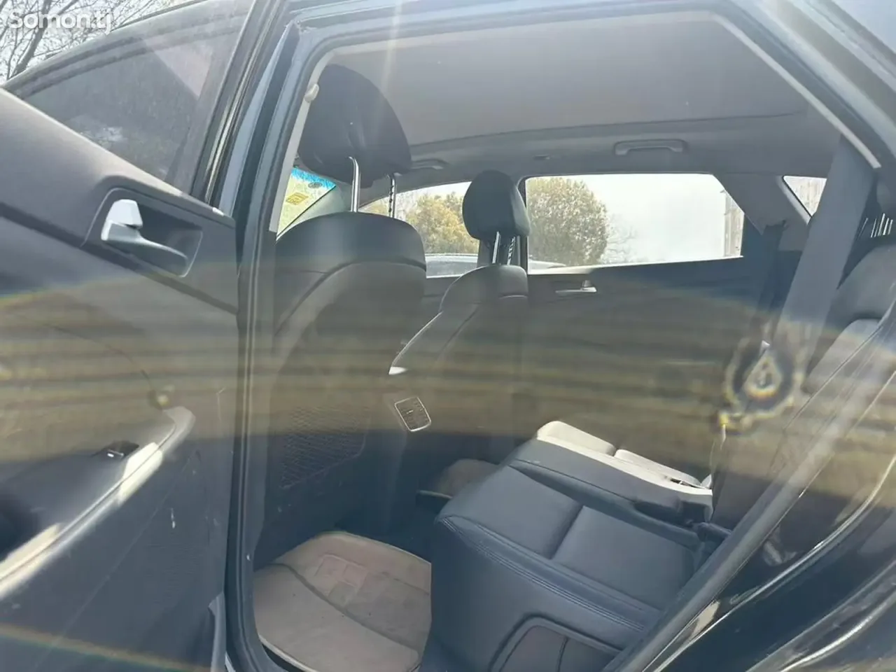 Hyundai Tucson 2015 · 1.6 AT
