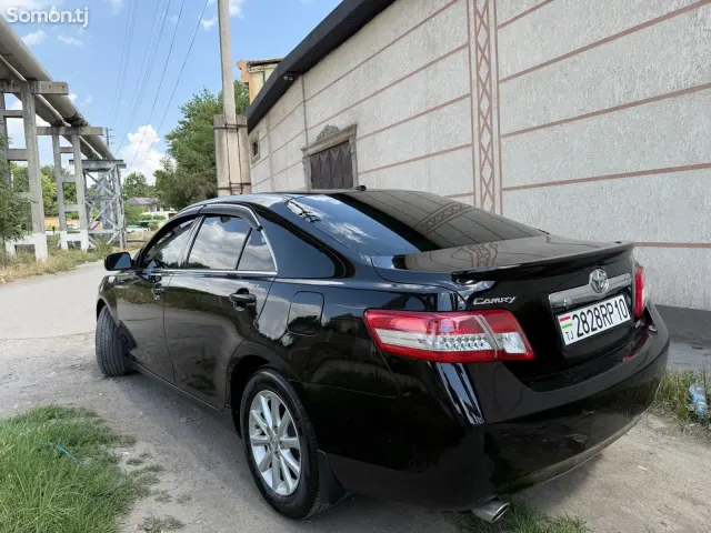 Toyota Camry 2011 · 3.5 AT