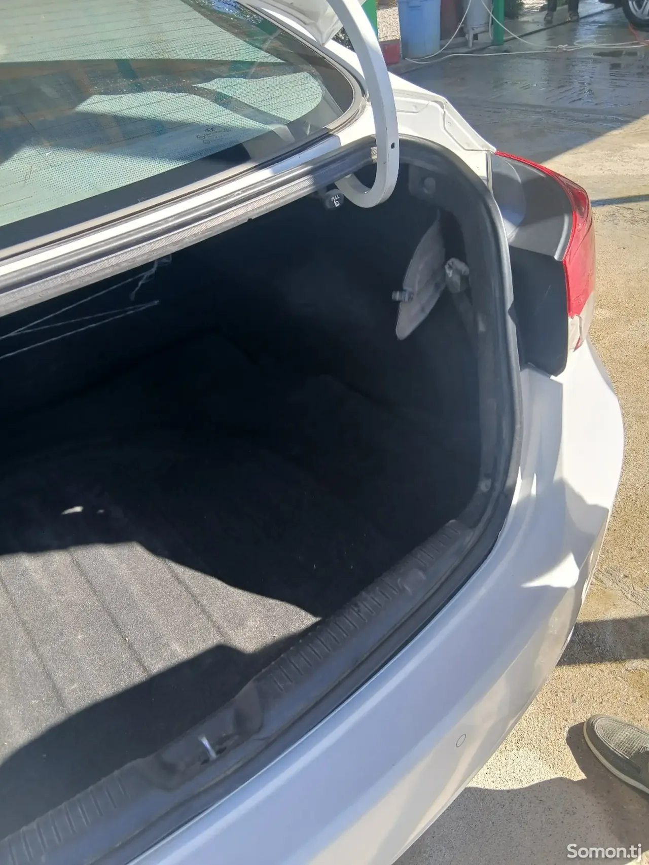 Hyundai Avante 2011 · 1.6 AT