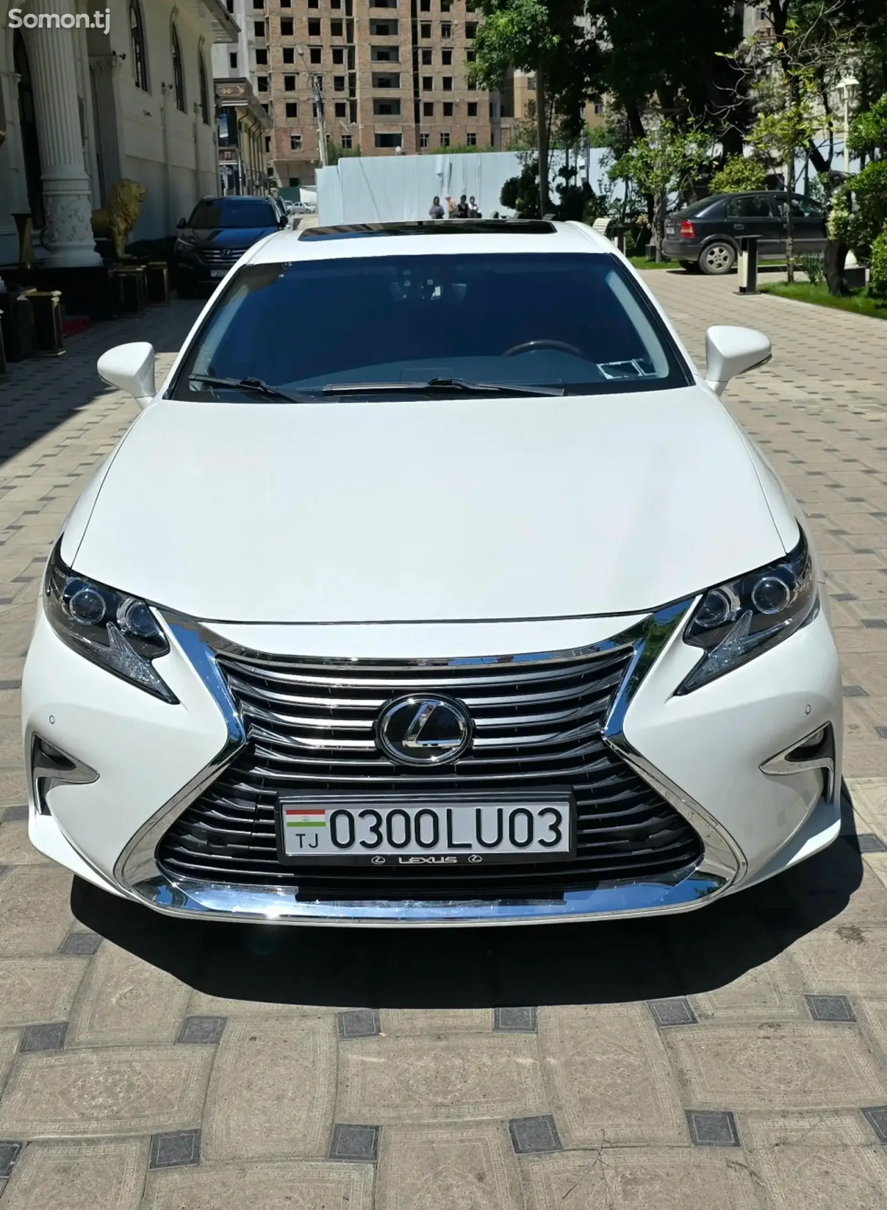 Lexus ES series 2016 · 2.5 AT