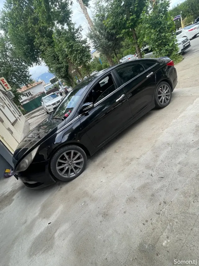 Hyundai Sonata 2010 · 2.0 AT