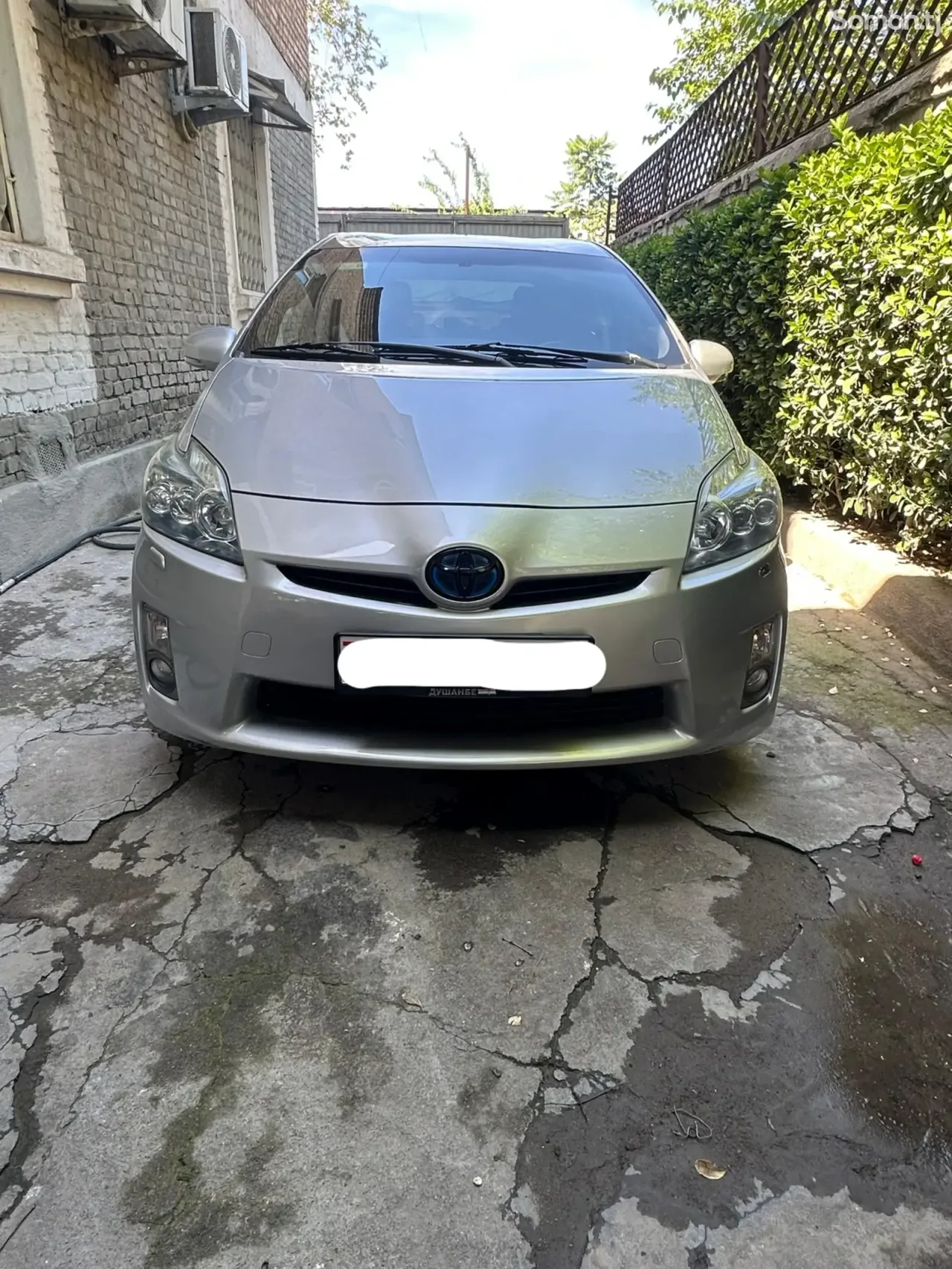 Toyota Prius 2010 · 1.8 AT