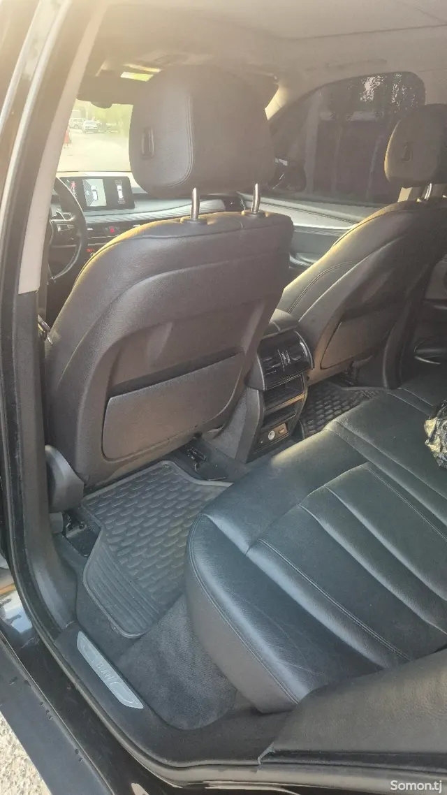 BMW X5 2015 · 3.0 AT