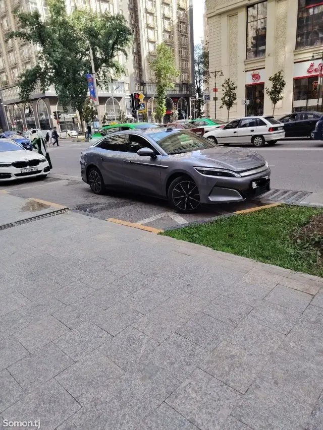 BYD Han EV 2025 · 0.4 AT