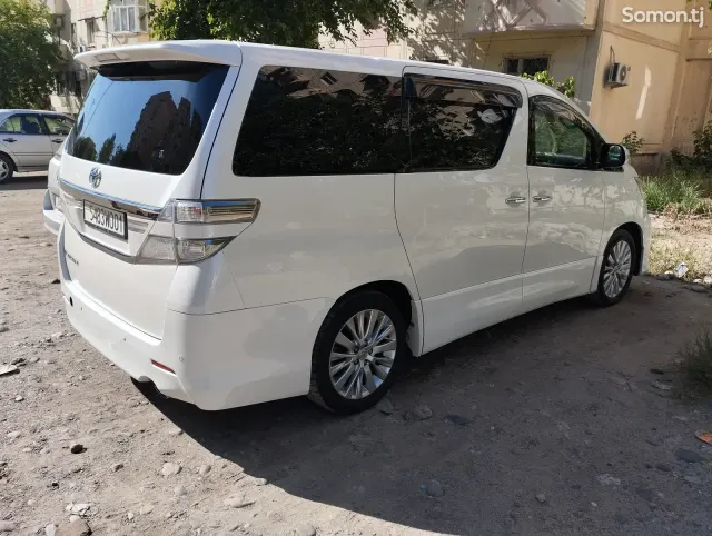 Toyota Vellfire 2014 · 2.4 CVT