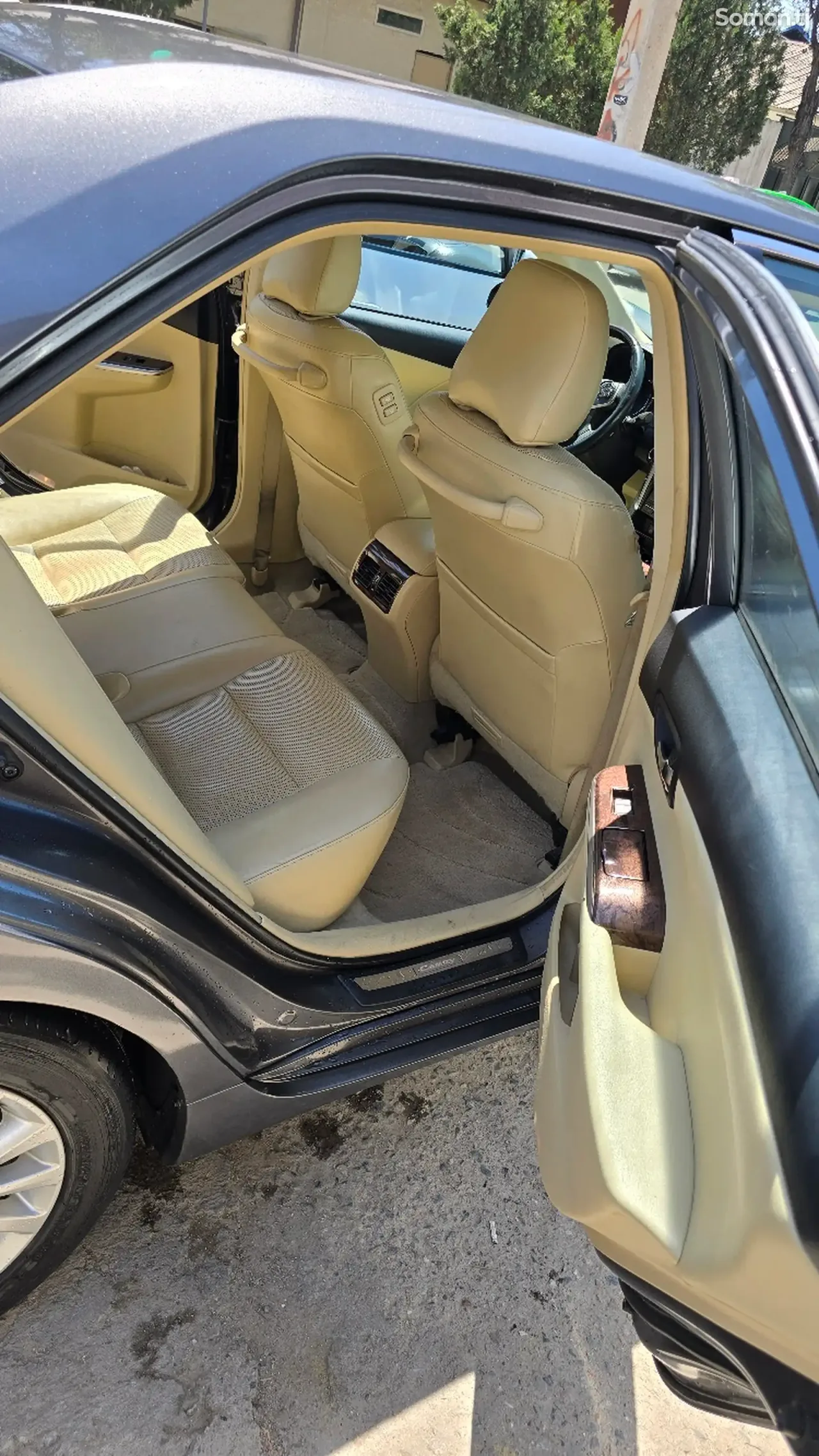 Toyota Camry 2015 · 2.5 AT