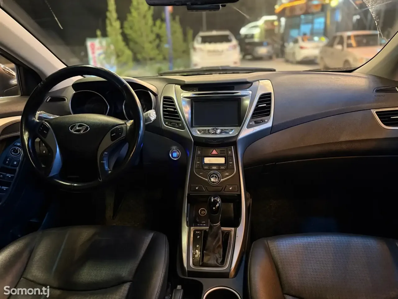 Hyundai Avante 2014 · 1.6 AT