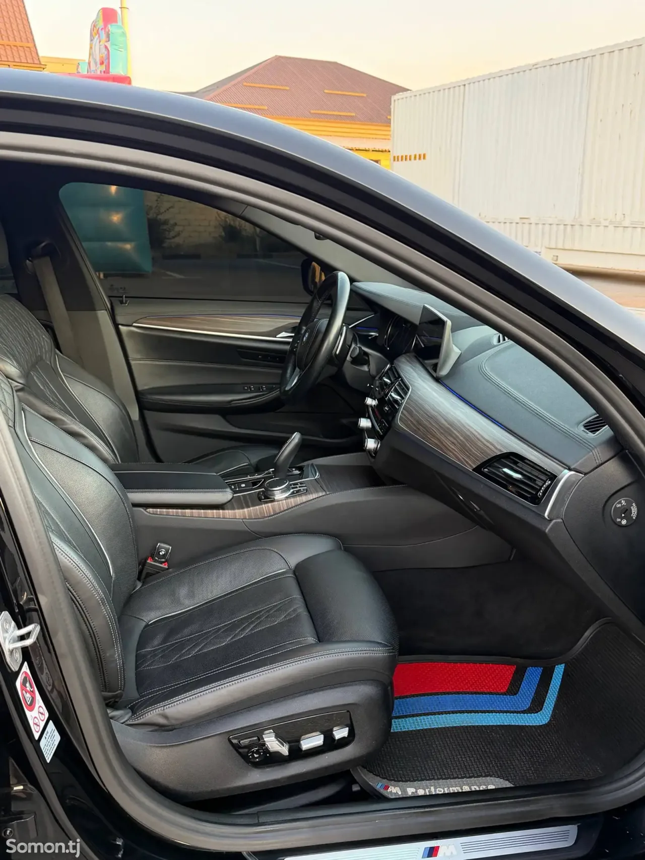 BMW 5 series 2017 · 2.0 AT