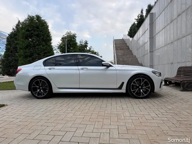 BMW 7 series 2019 · 3.0 AT