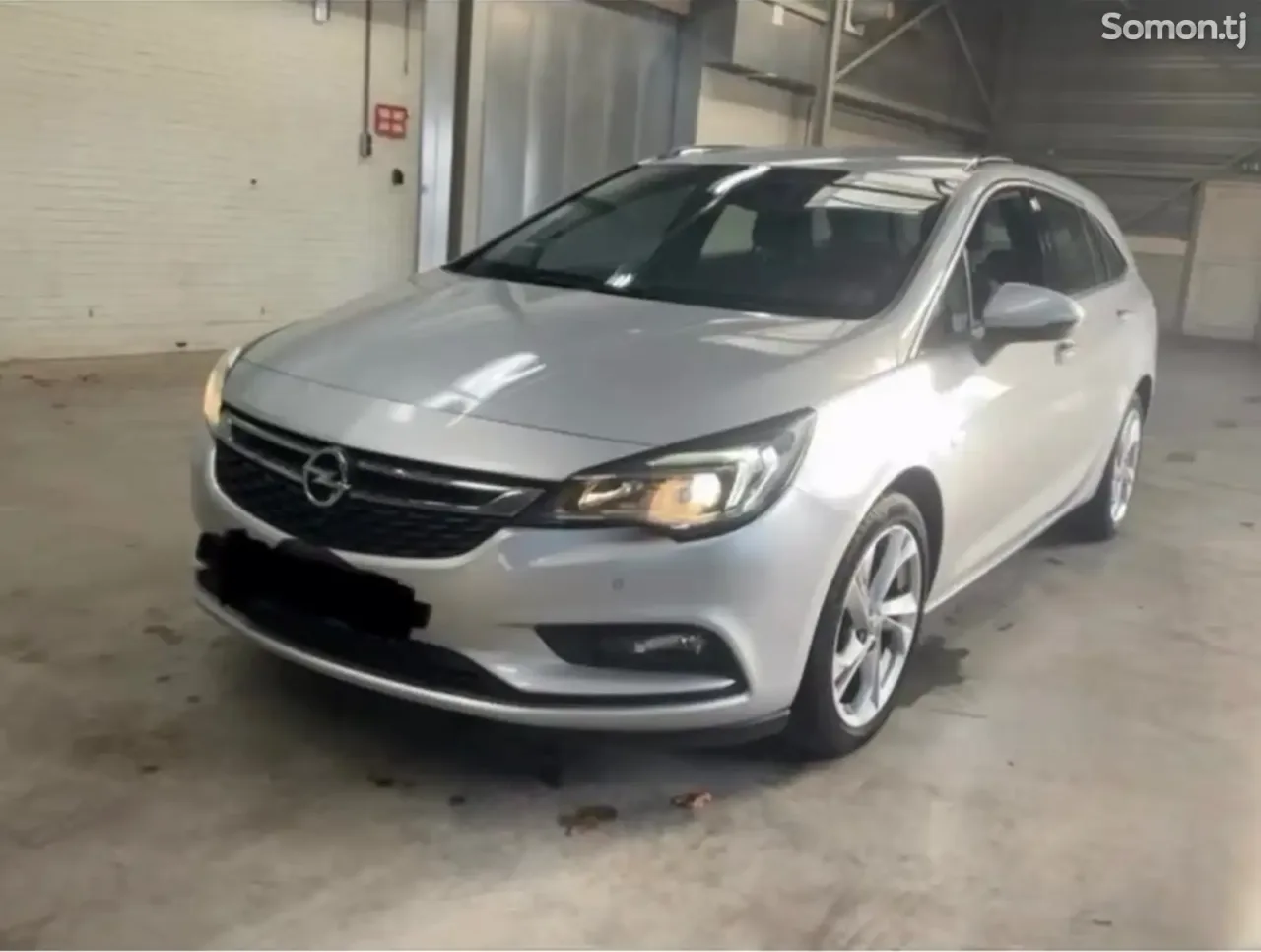 Opel Astra K 2017 · 1.0 MT