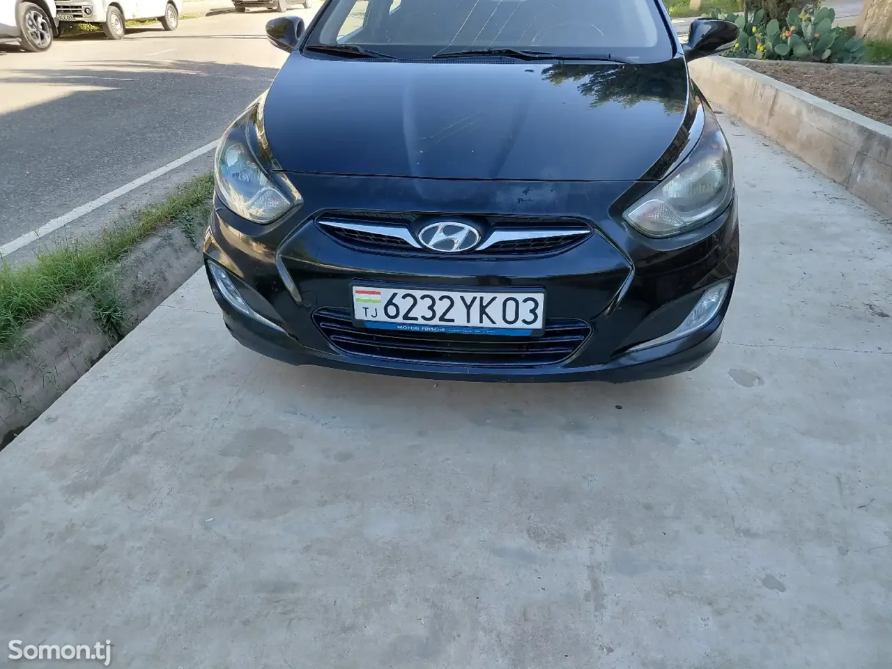 Hyundai Solaris 2011 · 1.6 MT