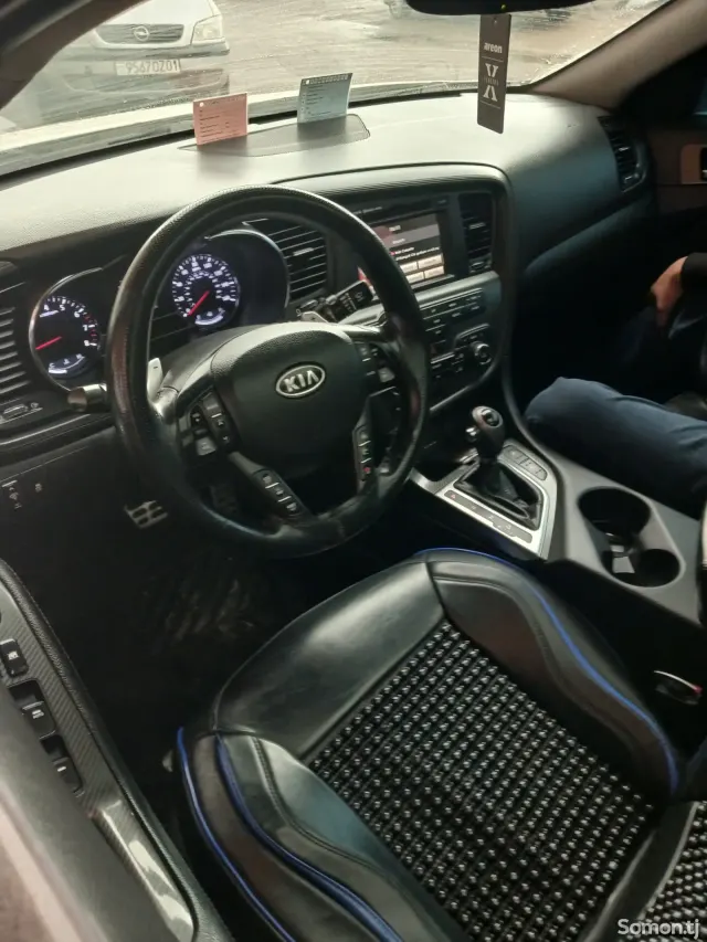 Kia K5 2011 · 2.4 AT