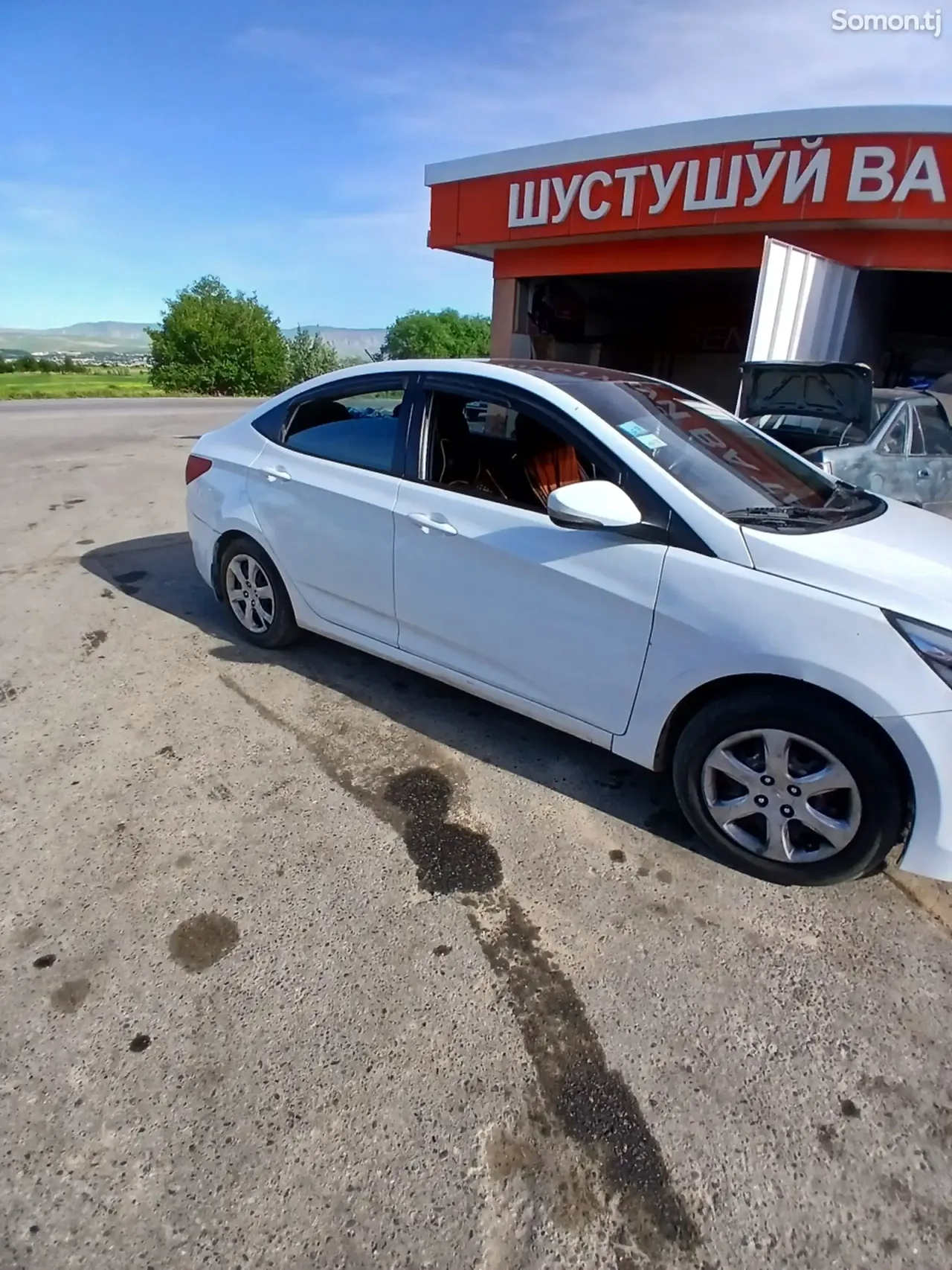 Hyundai Solaris 2015 · 1.4 MT