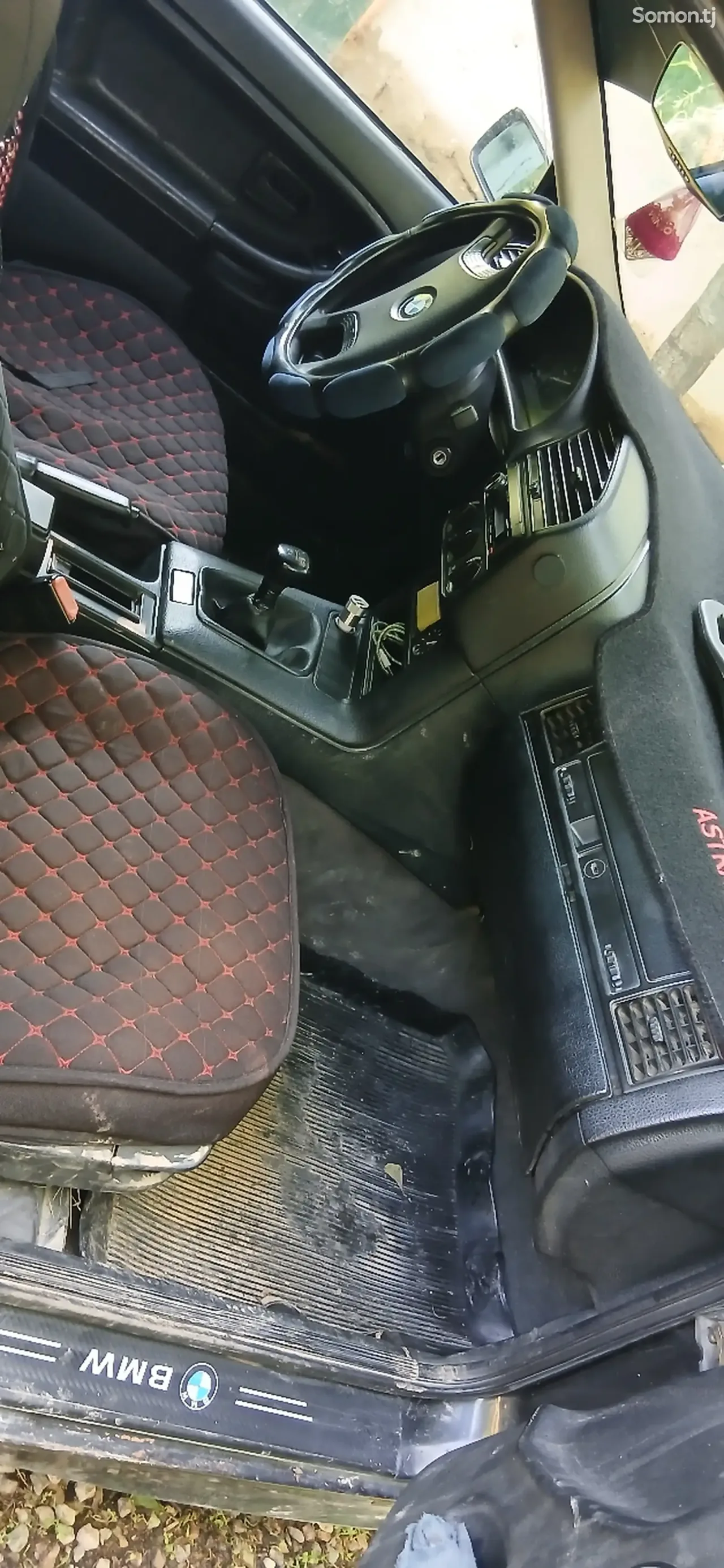 BMW 3 series 1993 · 1.8 MT