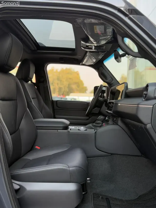 Toyota Land Cruiser Prado 2025 · 2.4 AT