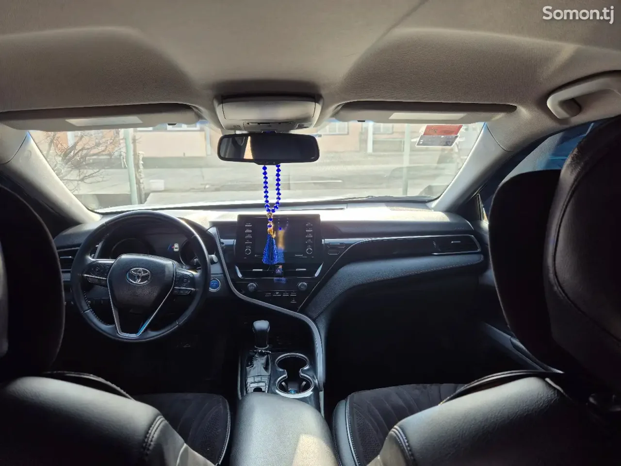 Toyota Camry 2018 · 2.5 AT