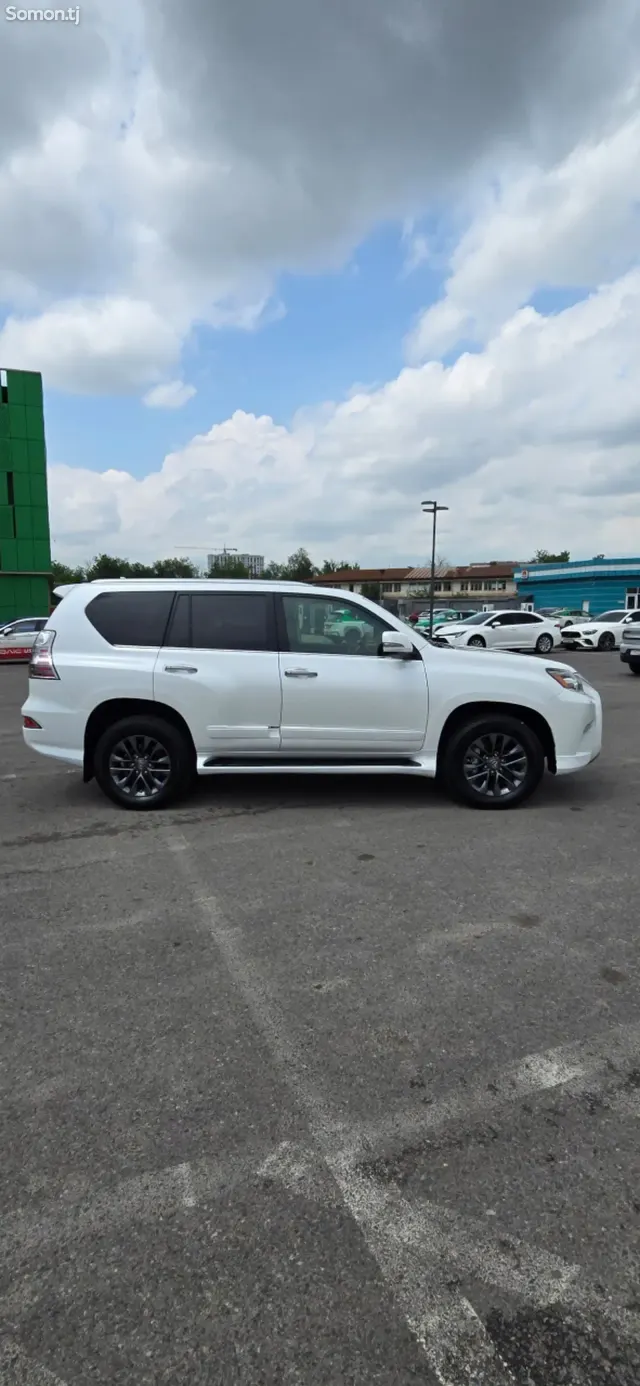 Lexus GX series 2015 · 4.6 AT