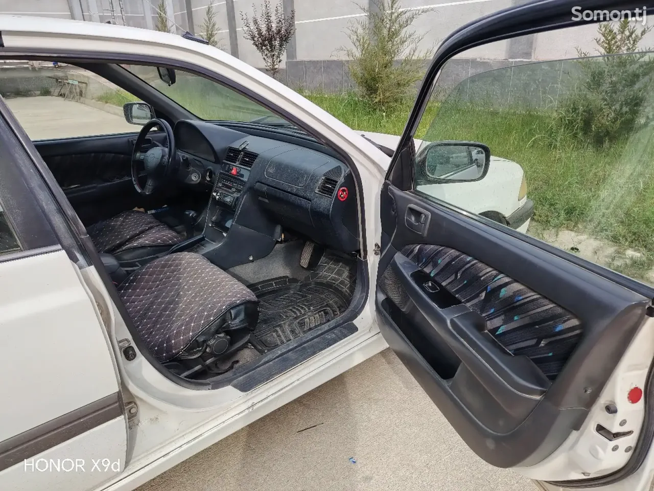 Toyota Carina 1999 · 1.8 AT