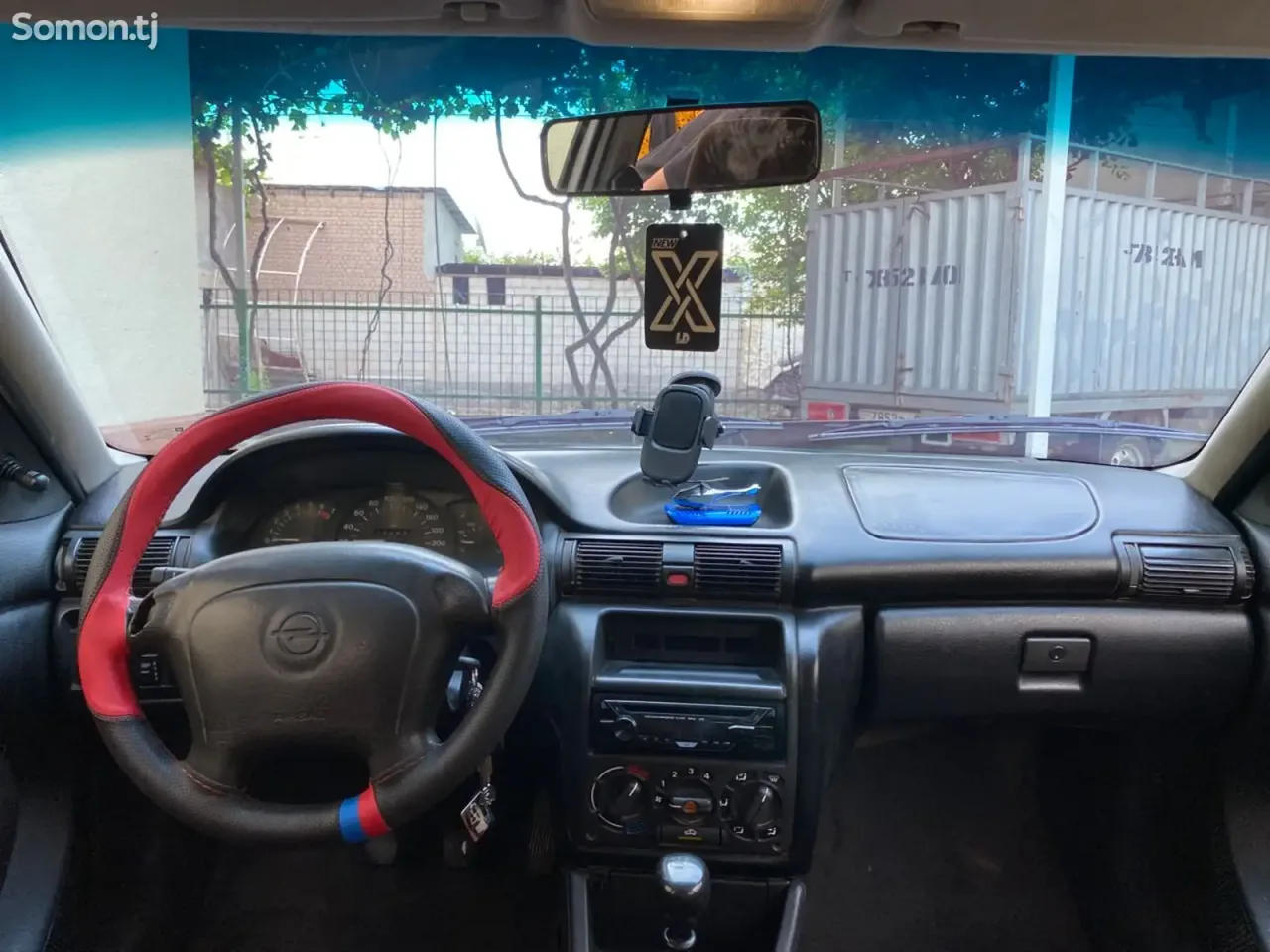 Opel Astra F 1995 · 1.6 MT