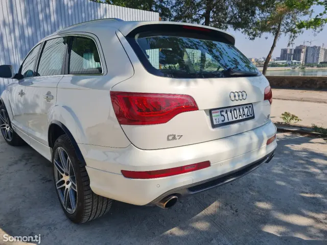 Audi Q7 2009 · 3.0 AT